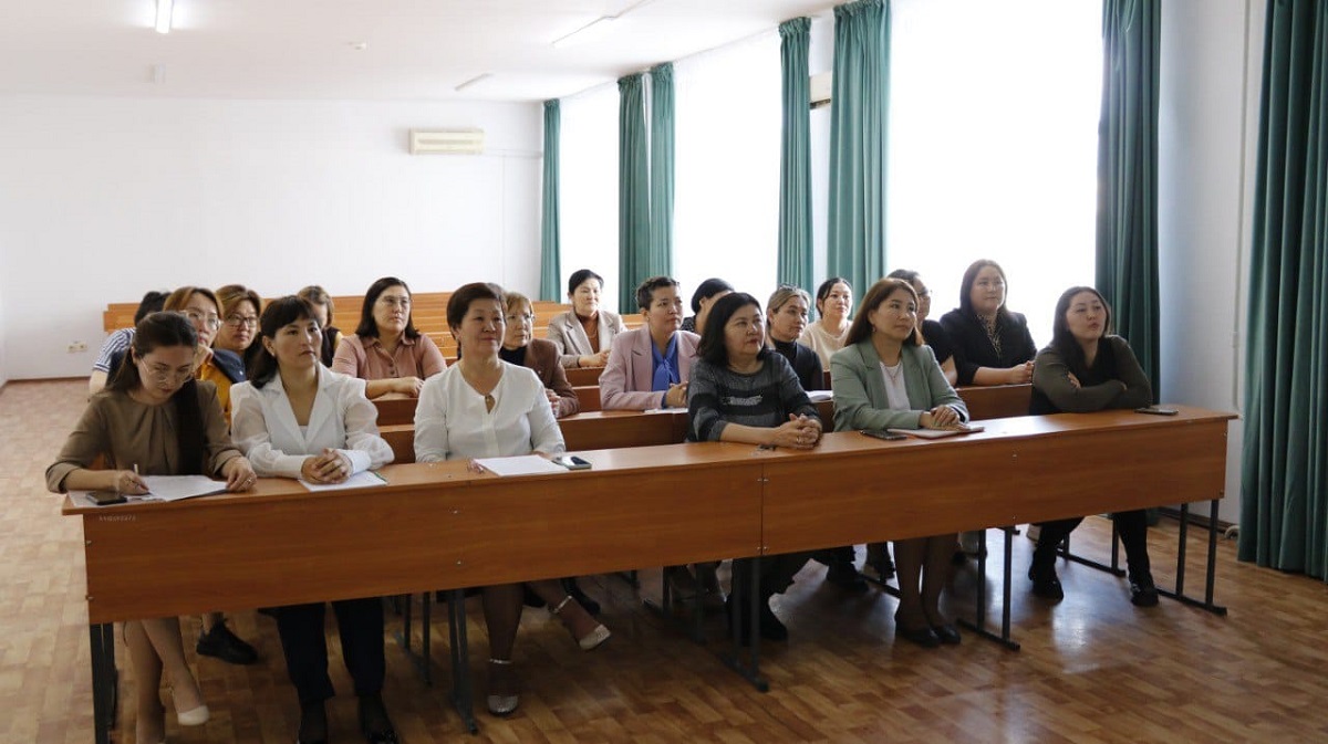 Altynsarin Institute held a methodological seminar