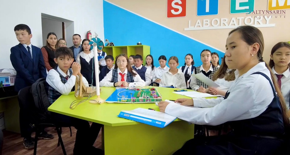 A competition of scientific projects among schoolchildren was held: “Zhas Galym – 2023”